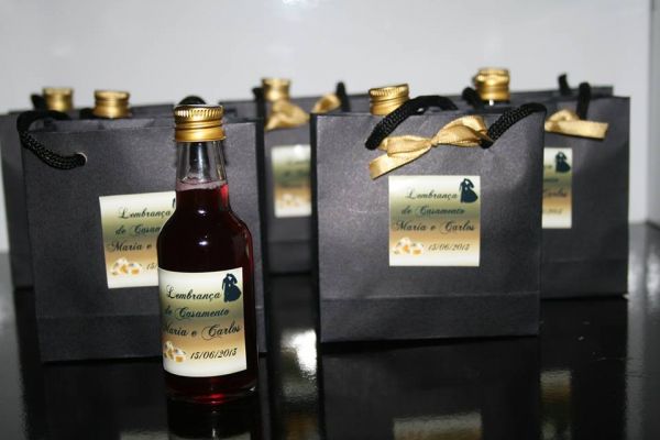 Mini vinho 50 ml garrafinha vidro com 2 tacinhas