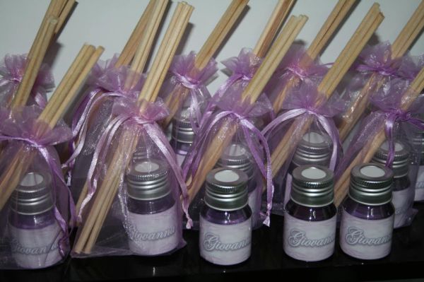 Mini aromatizador saquinho de organza c/ 4 varetas